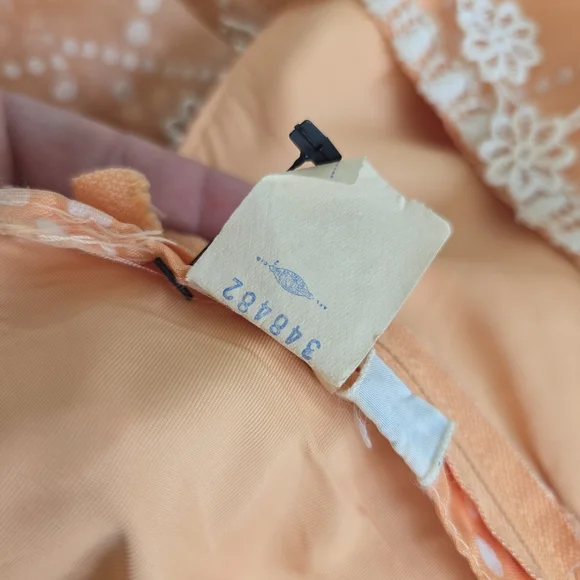 Vintage Bridgerton Puff Sleeve Orange Cream Bow Back Crochet Fringe Dress, XS/S - Picture 11 of 12